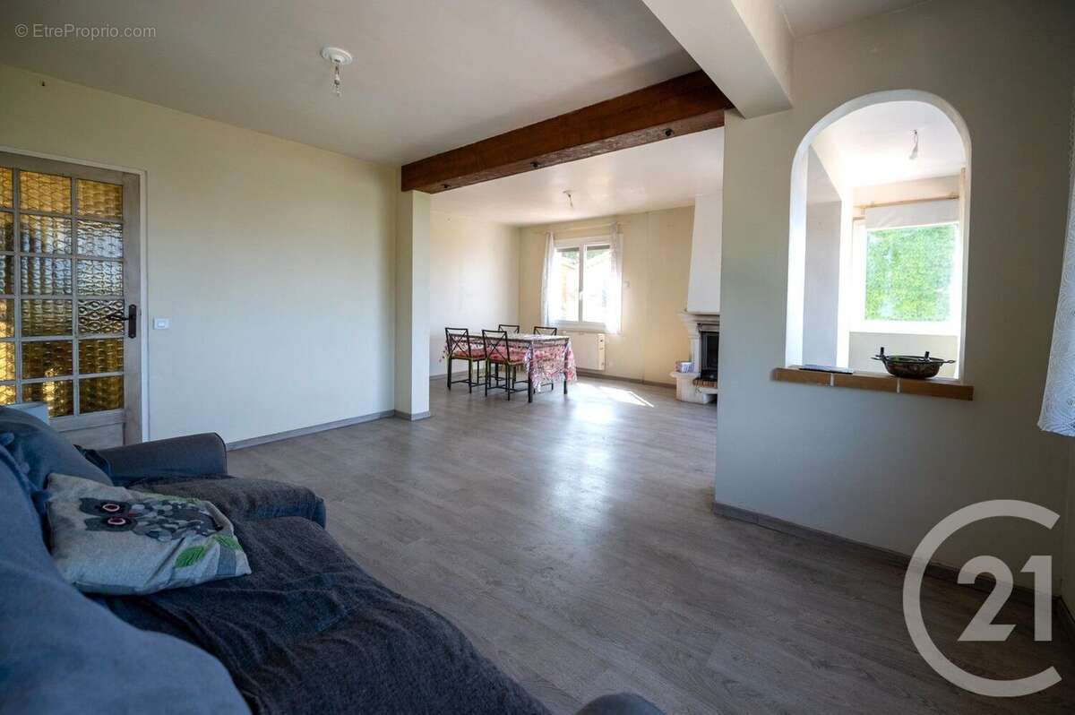 Appartement à BORMES-LES-MIMOSAS