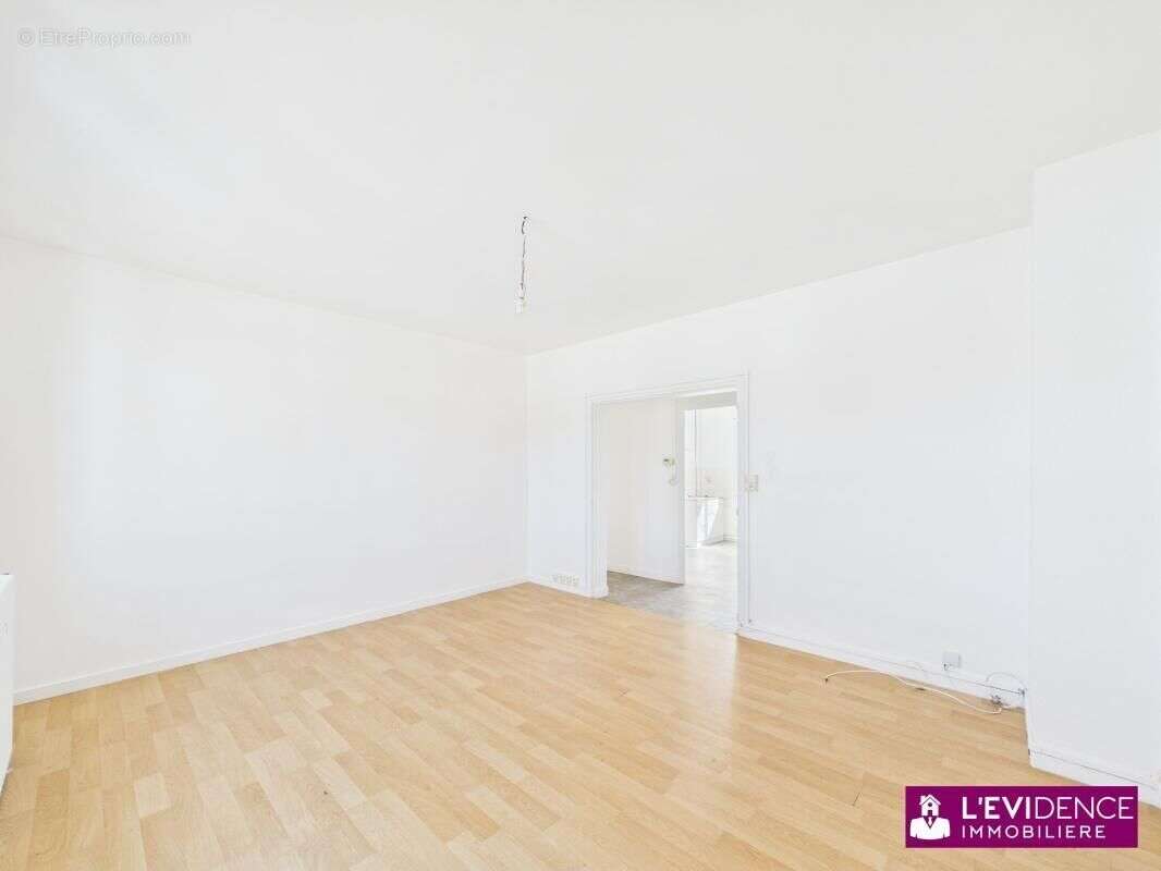 Appartement 68 m² à Saint-Nazaire  - photo 5