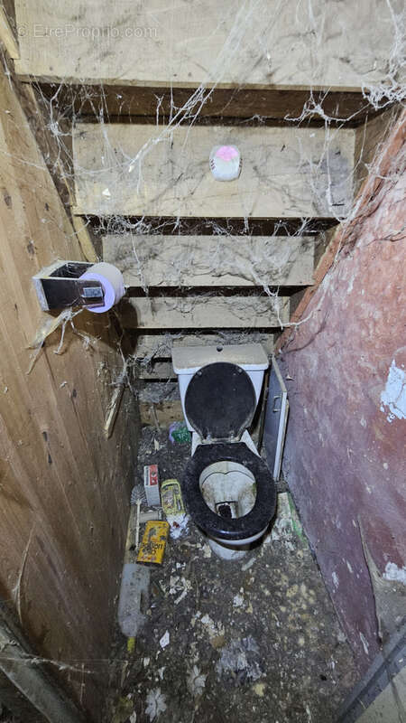 Maison à LASSAY-LES-CHATEAUX