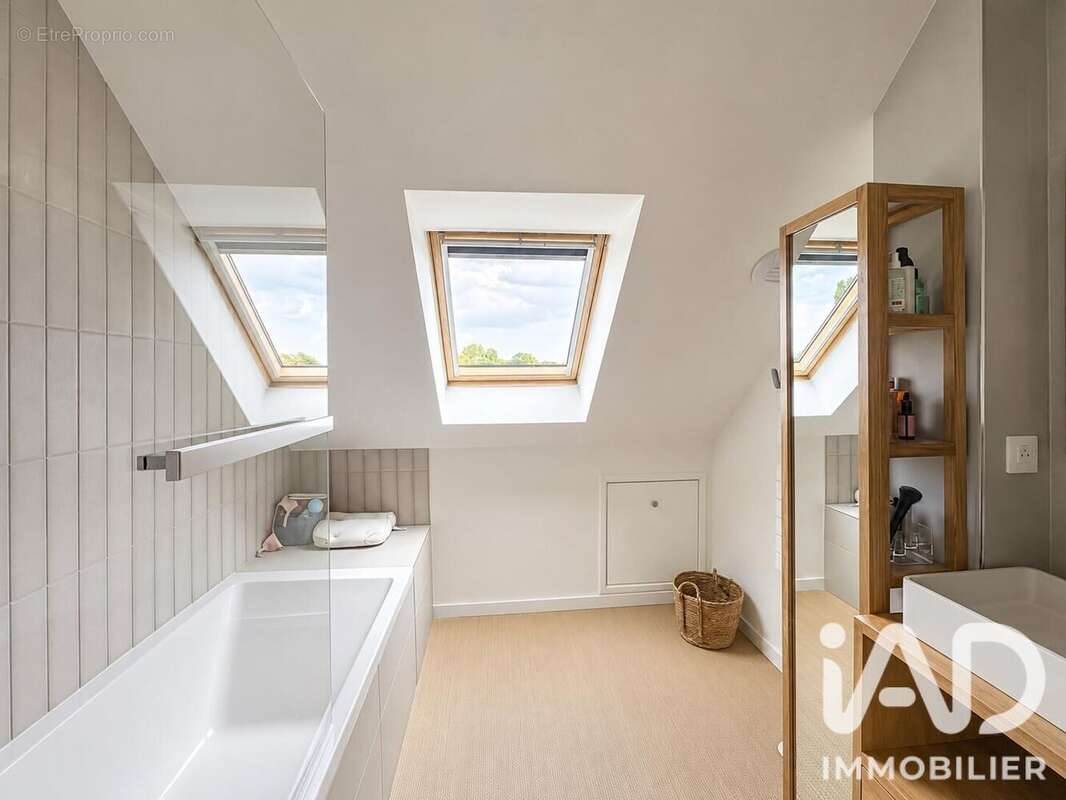 Maison 108 m² à Marolles-En-Brie  - photo 8