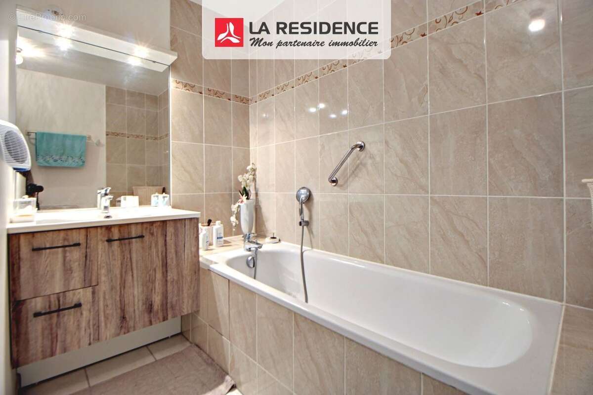 Appartement à VERNEUIL-SUR-SEINE