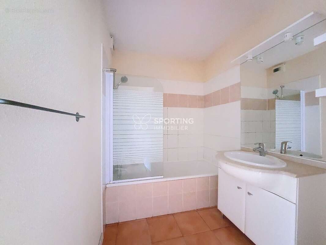 Appartement à ESCASSEFORT