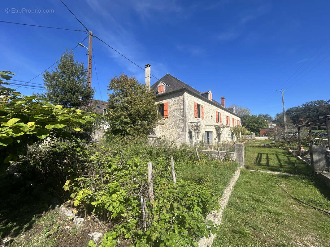 Maison à CRESSENSAC