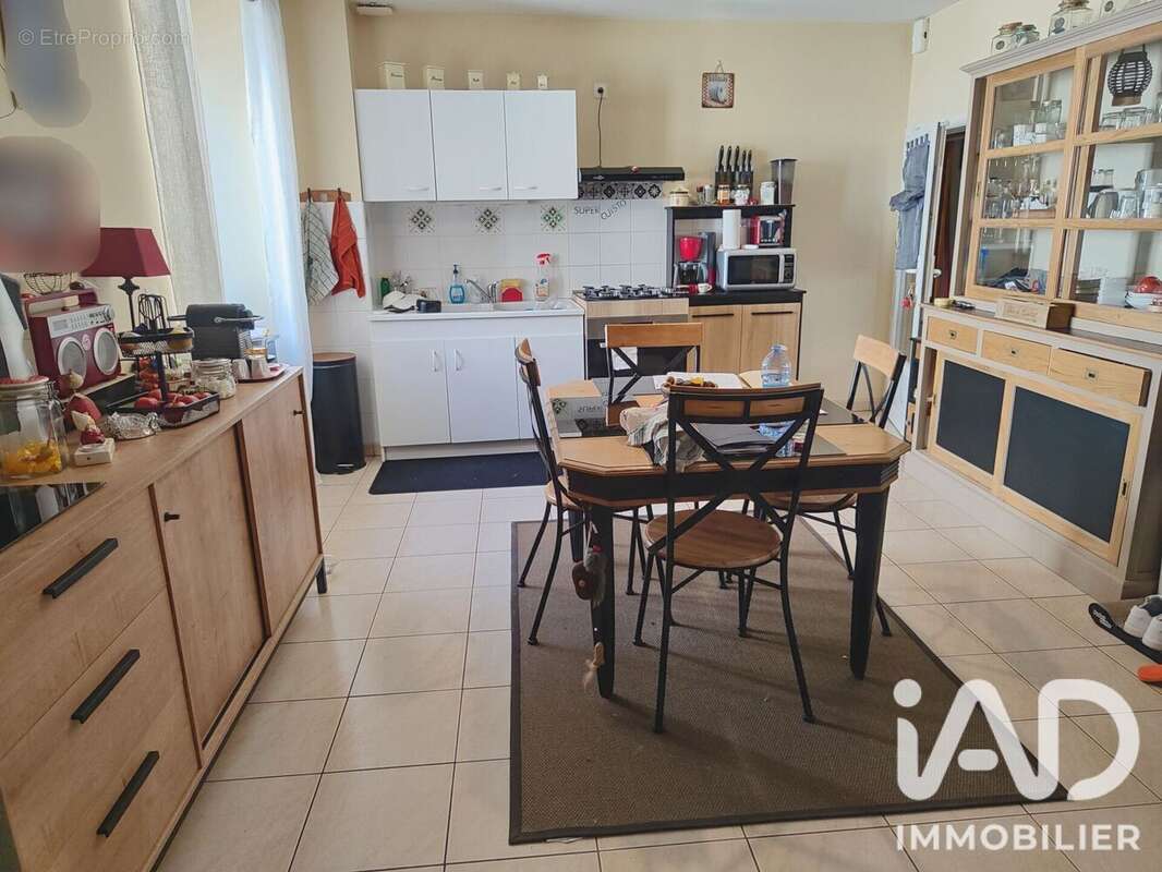 Maison 105 m² à Saint-Laurent-De-Ceris  - photo 5