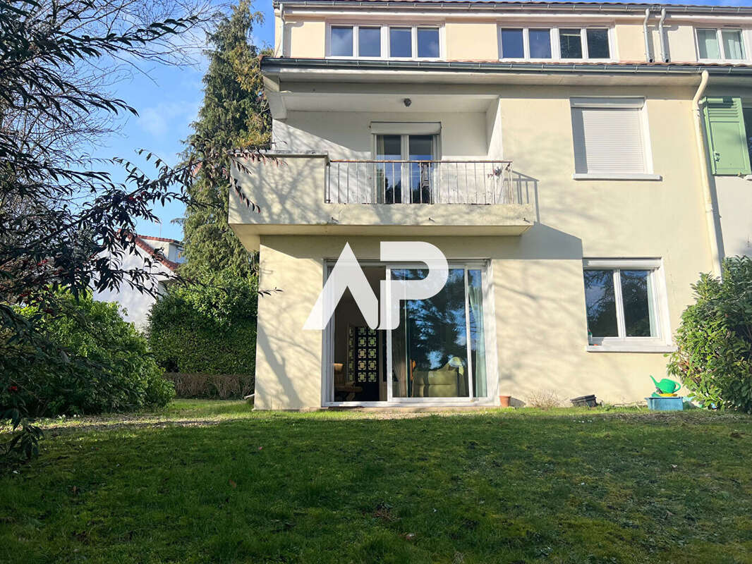 Maison à MONTMORENCY