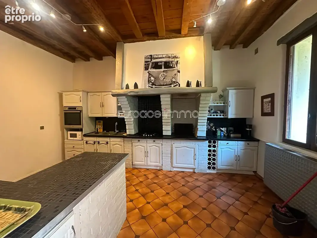 Ensemble immobilier - Deux gites et un local - 346m² - Piscines - ANCEAUMEVILLE - photo 3