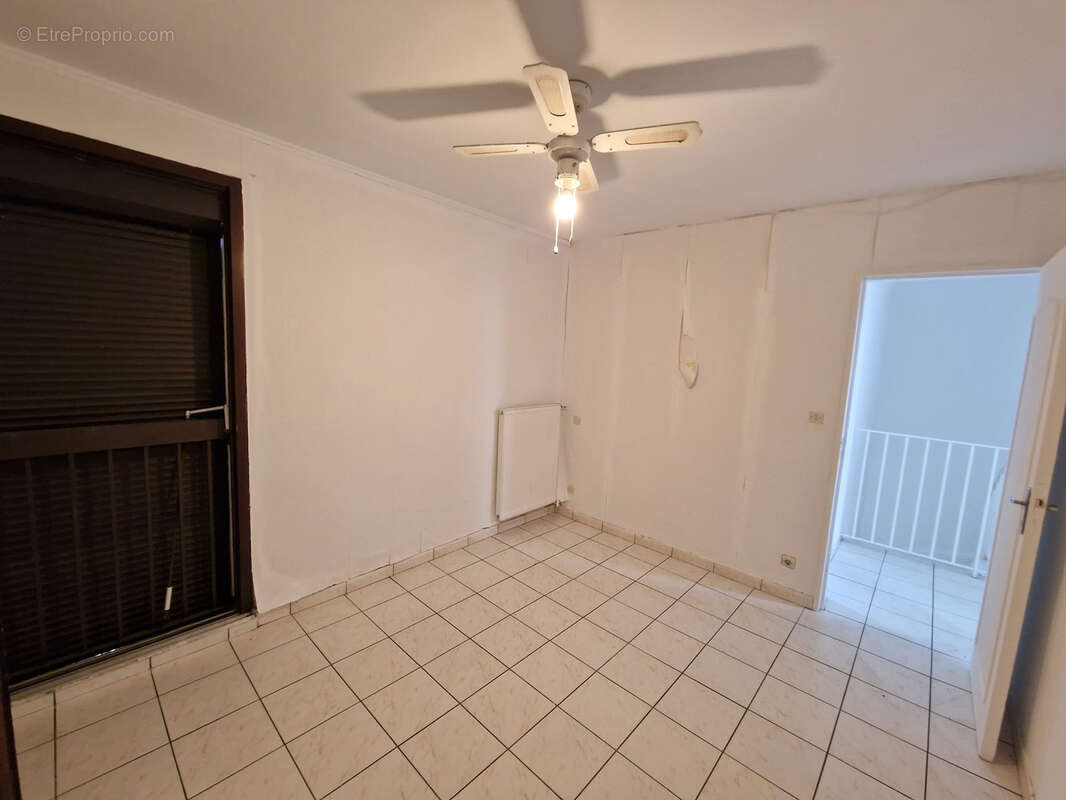 Maison à VILLEMOUSTAUSSOU