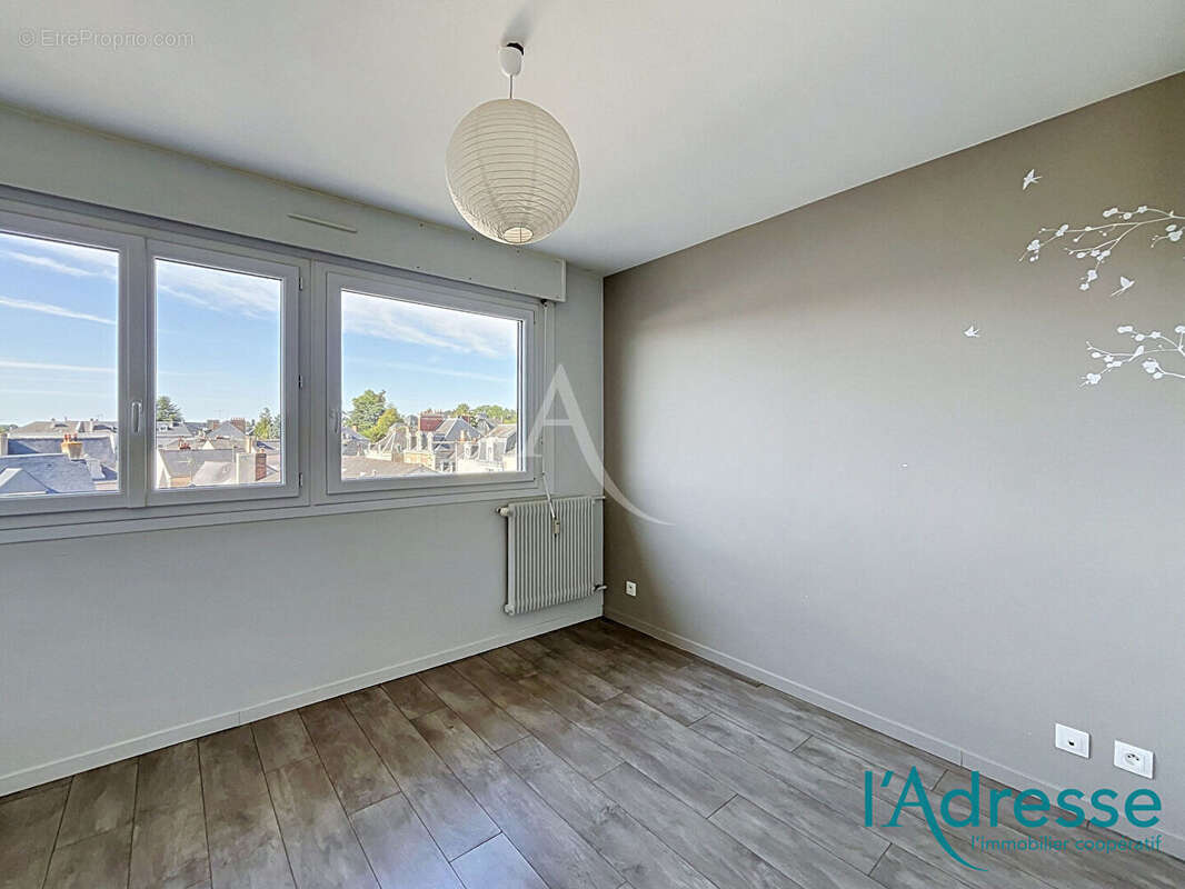 Appartement Laval 4 pièce(s) avec parking et balconnet - photo 8