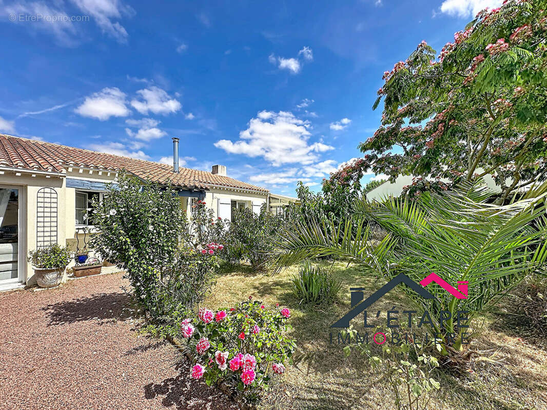 Maison à SAINT-JULIEN-DES-LANDES