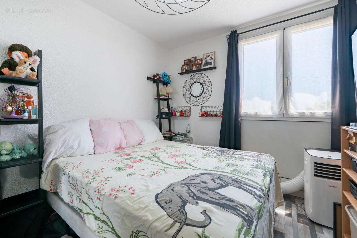 83600 - frejus - centre-ville - 3 pièces - 2 chambres - 58.0 m² - appartement avec balcon vue degagee - photo 6