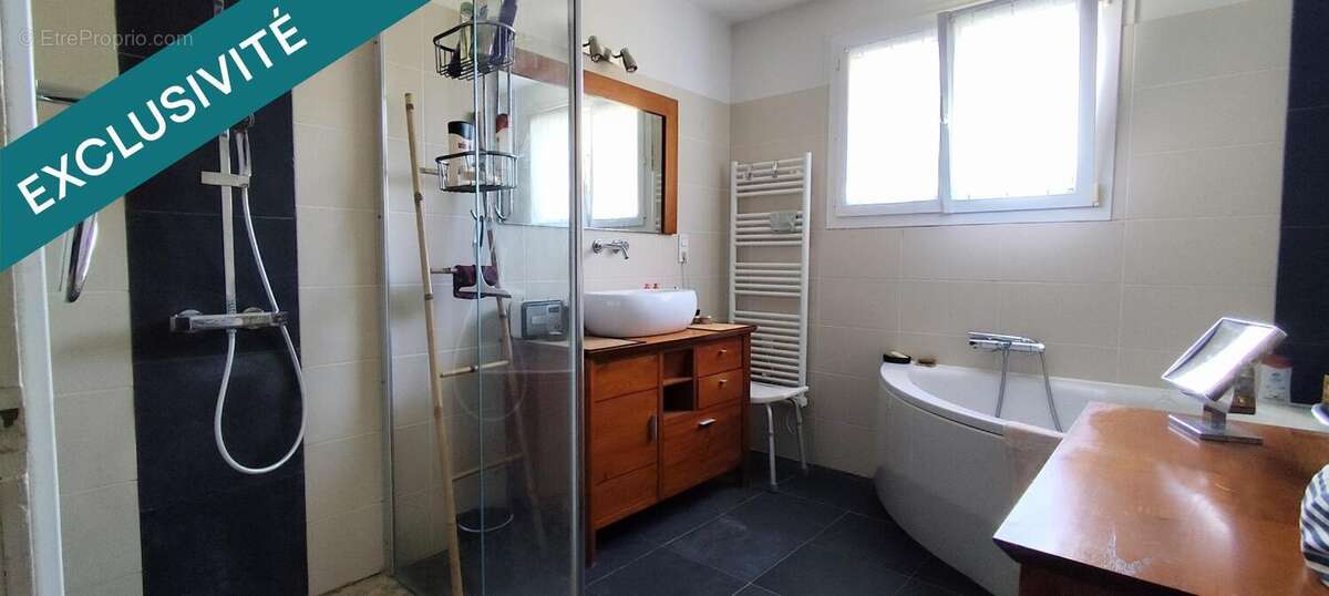 Maison 155 m² à Genouille  - photo 8