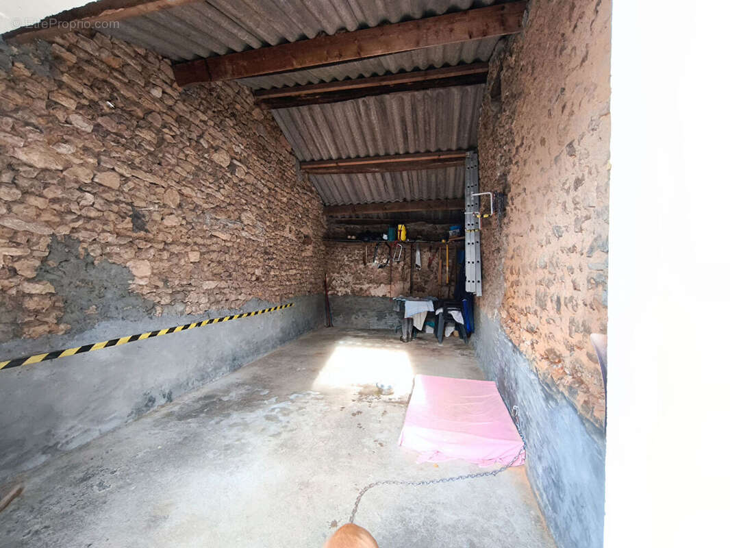 Maison à SOMMIERES-DU-CLAIN