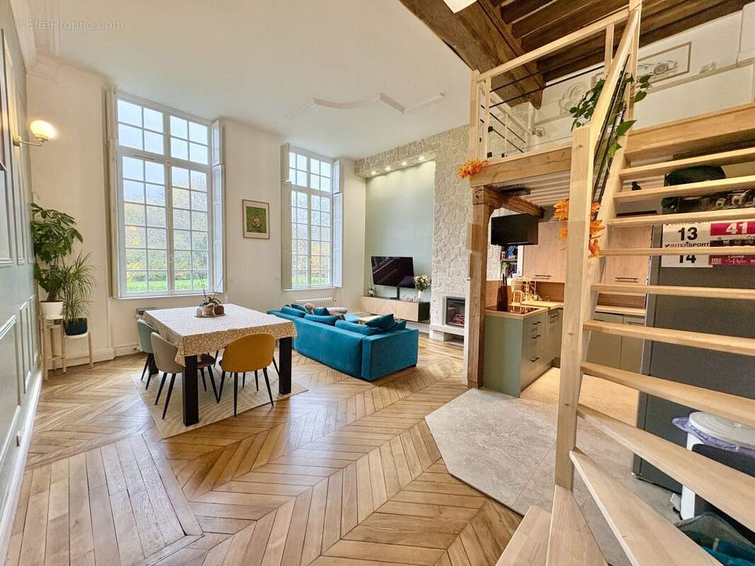 Appartement à CHECY