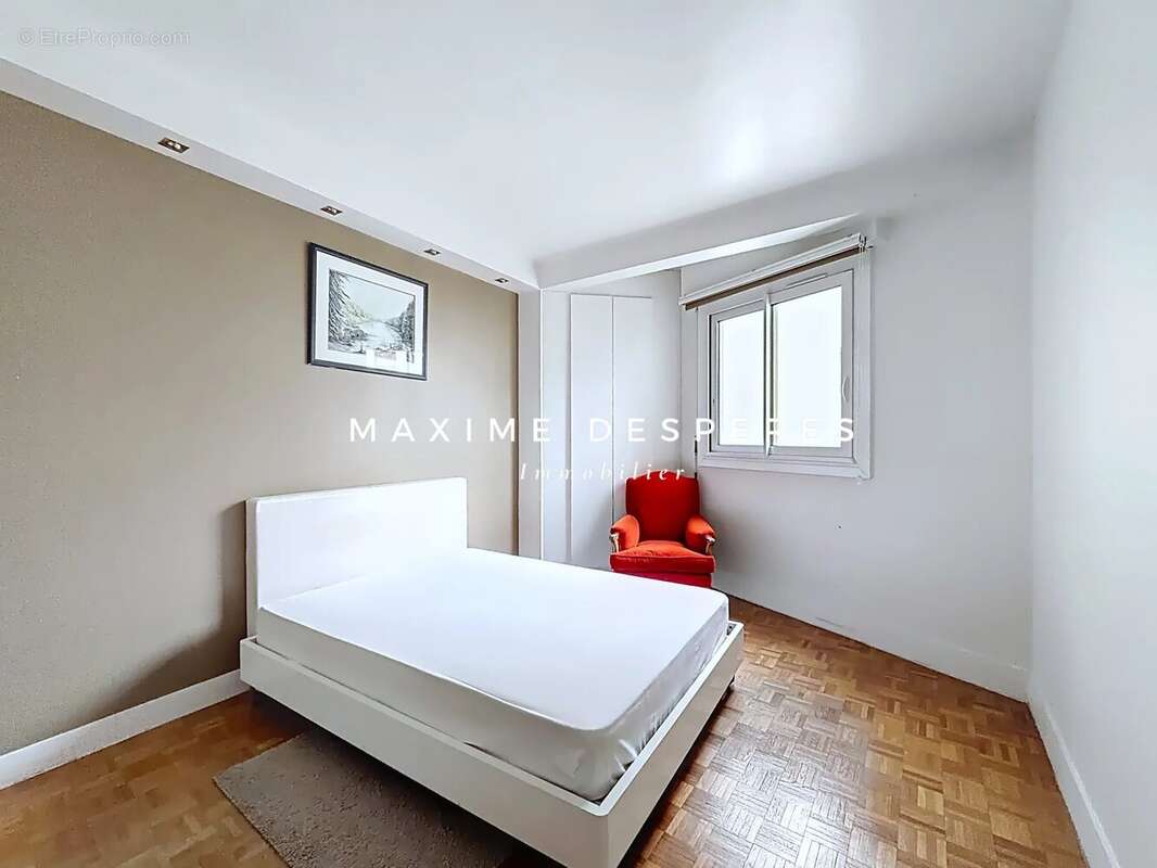 Appartement à NEUILLY-SUR-SEINE