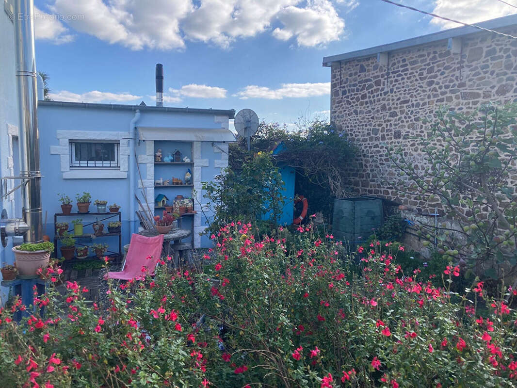 Maison à SAINT-PAIR-SUR-MER