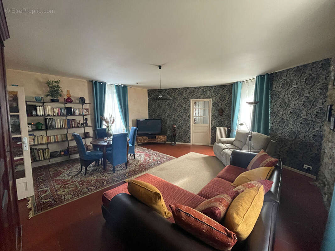 Maison à FRESNAY-L'EVEQUE