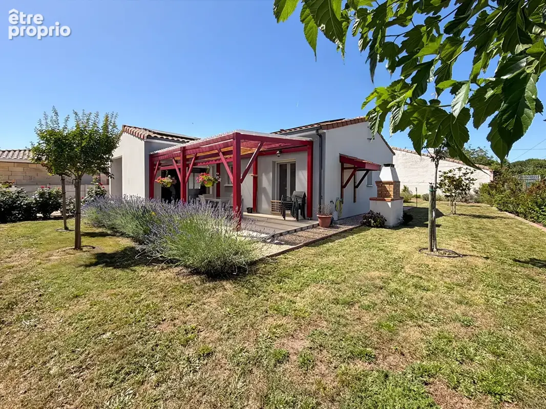 Maison à COUTRAS