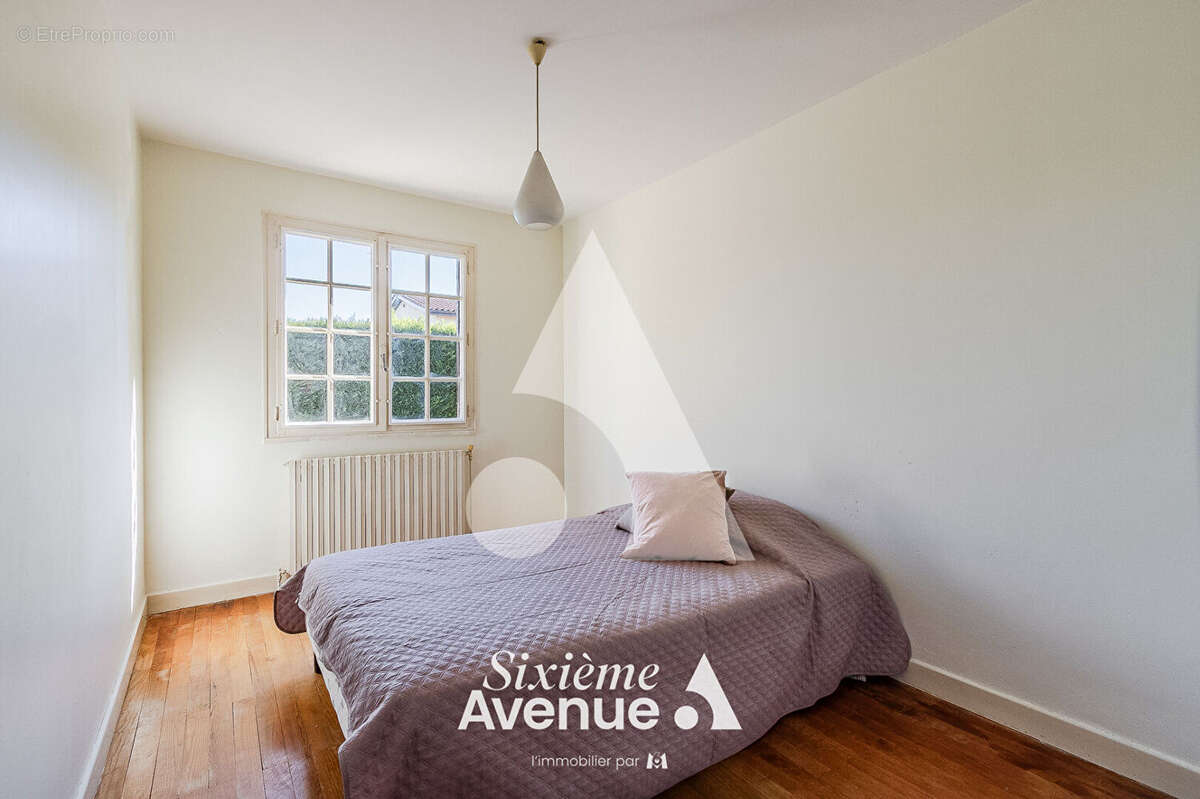 Maison à CHAZAY-D&#039;AZERGUES