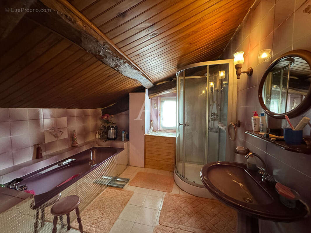 Técou . Maison de +/- 150 m² - photo 12