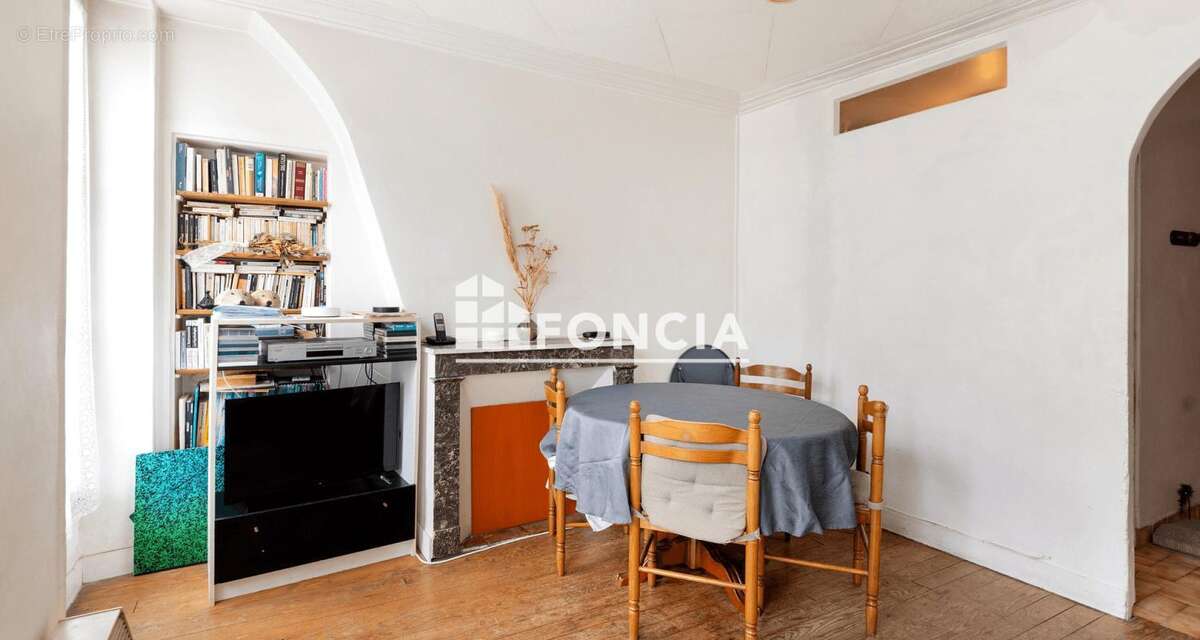 Appartement à PARIS-10E