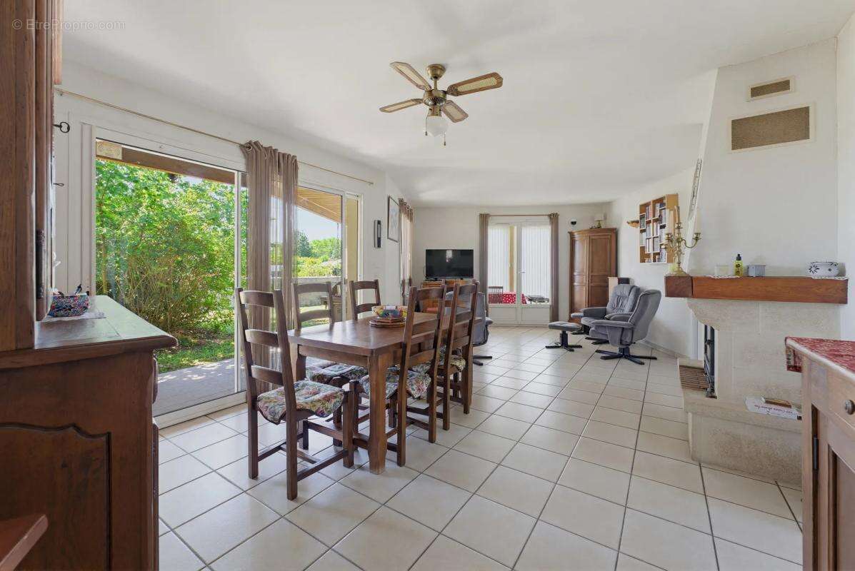 Maison à SAINT-SELVE