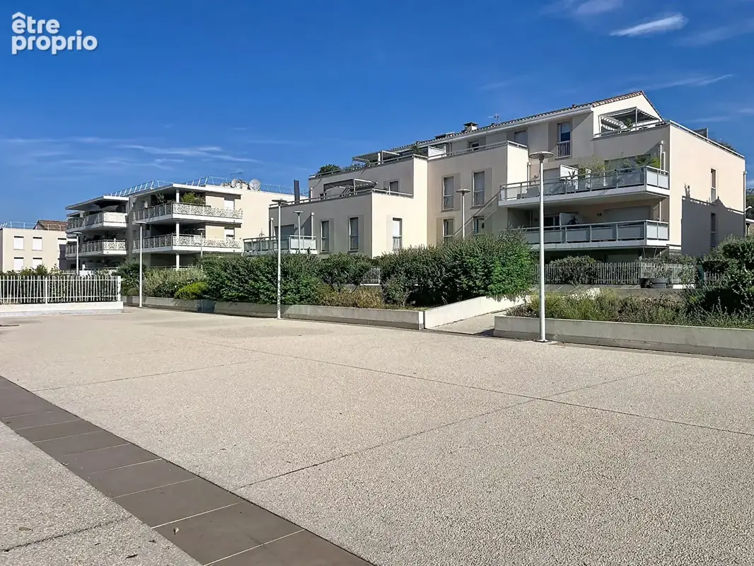 EXCLUSIVITÉ - T2 44 m² avec terrasse 9 m² et 2 parkings - Rousset Centre - photo 13