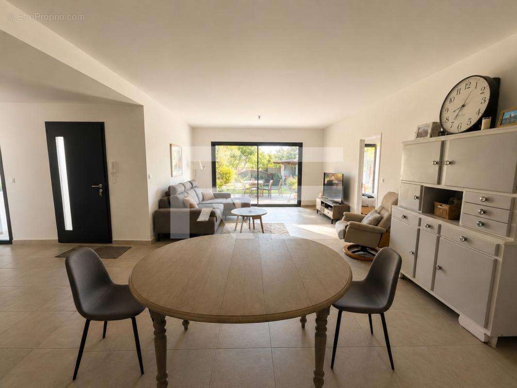 Villa contemporaine, de plain pied 114m2, piscine sur 1100m2 - photo 2