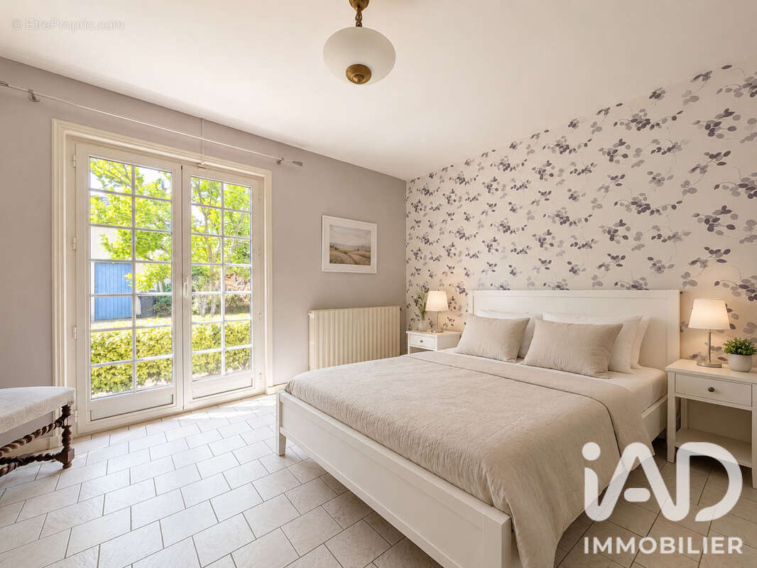Maison 158 m² à Leognan  - photo 8