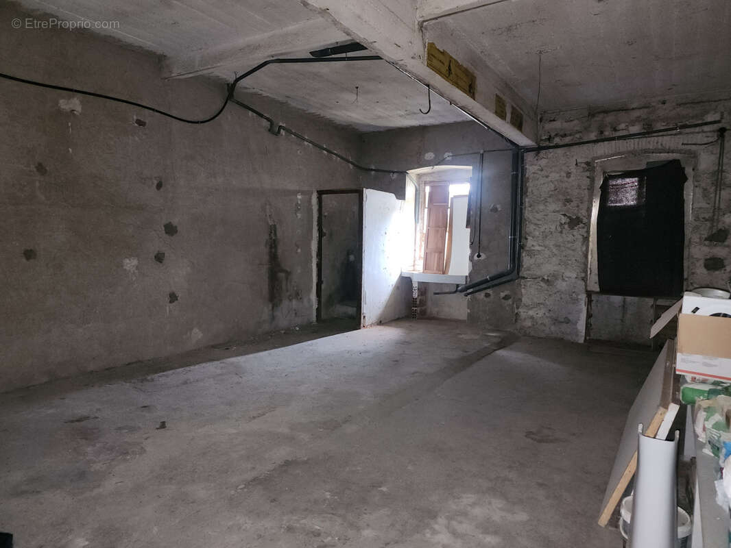 Centre ville: appartement 70m2 renove au rdc, 1 chambre, terrasse et cave - photo 16