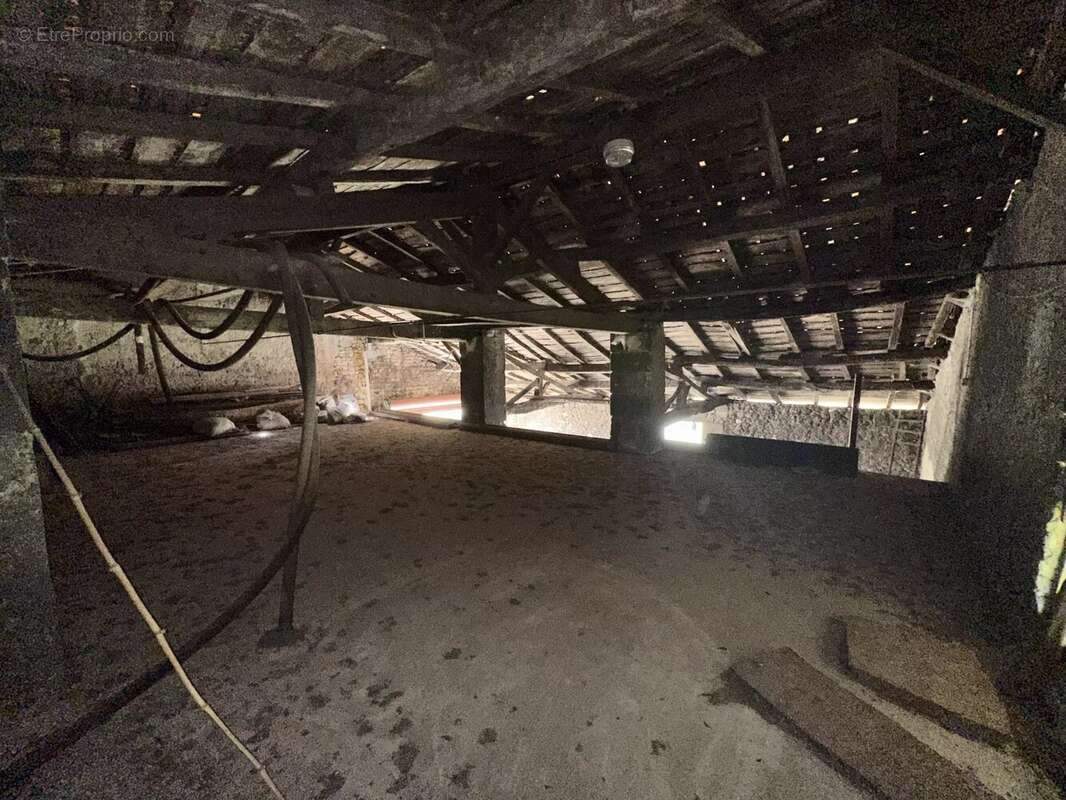 Maison à SAINT-GEORGES-DES-AGOUTS