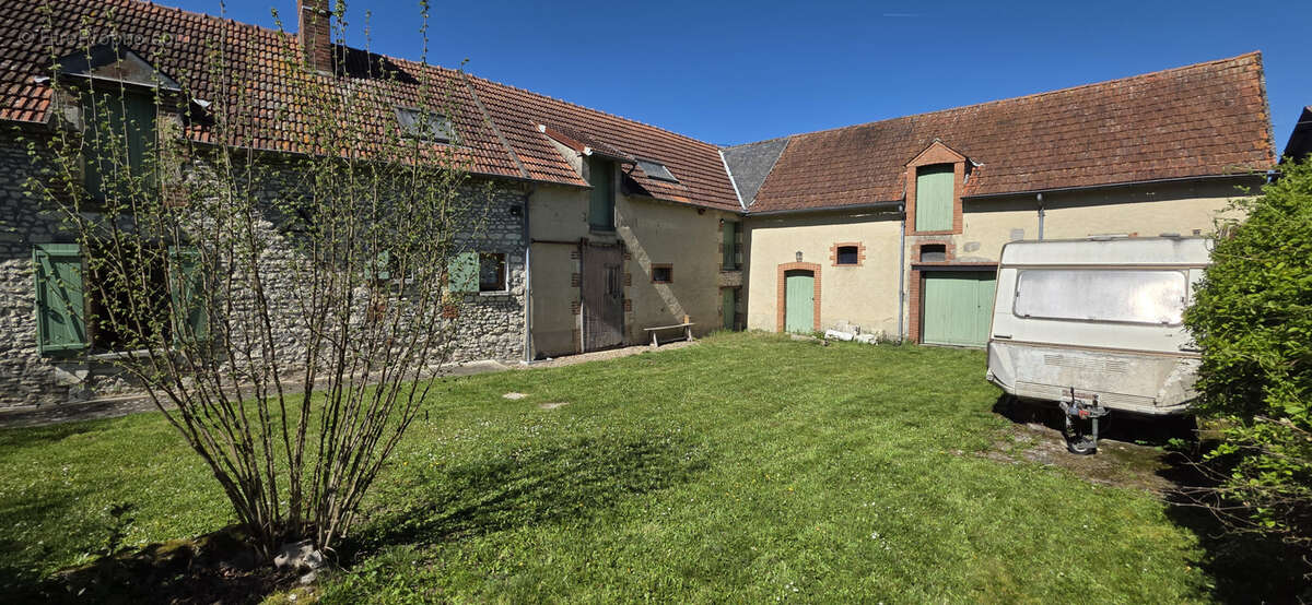 Maison à LORCY