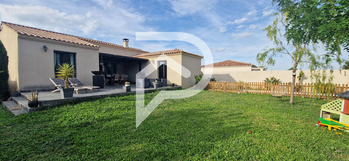 Maison à SAINT-GILLES