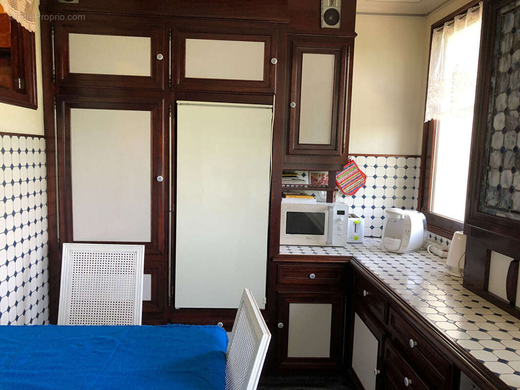 Appartement à BUC