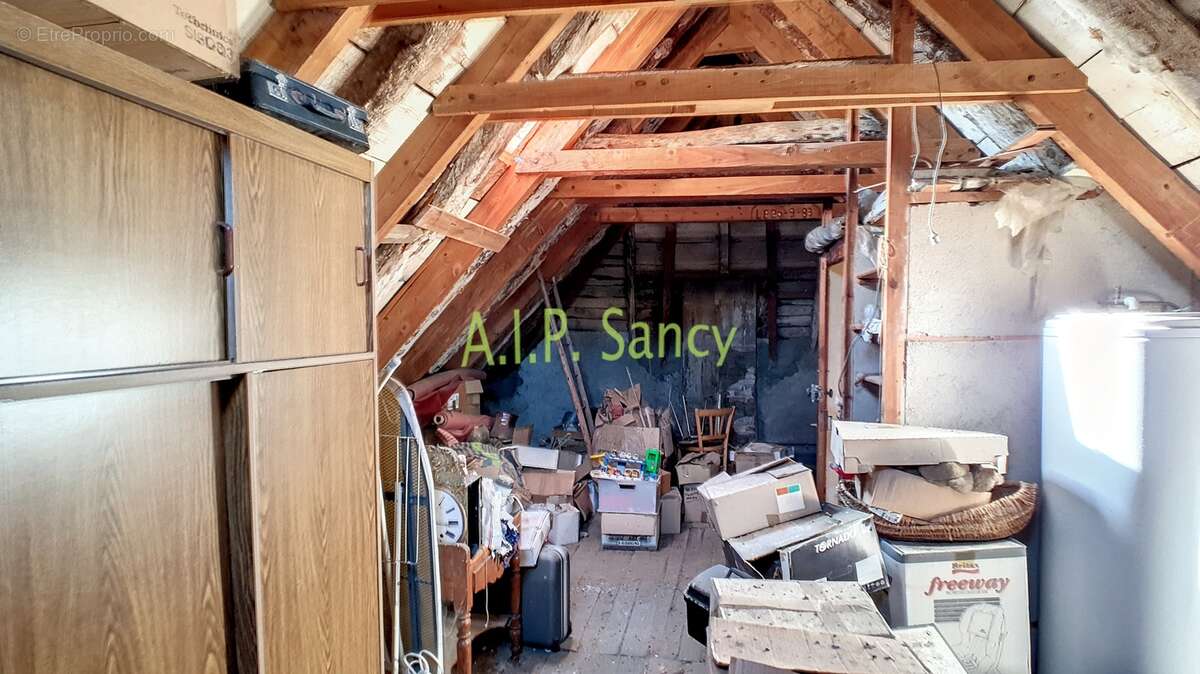 Maison à CHAMBON-SUR-LAC