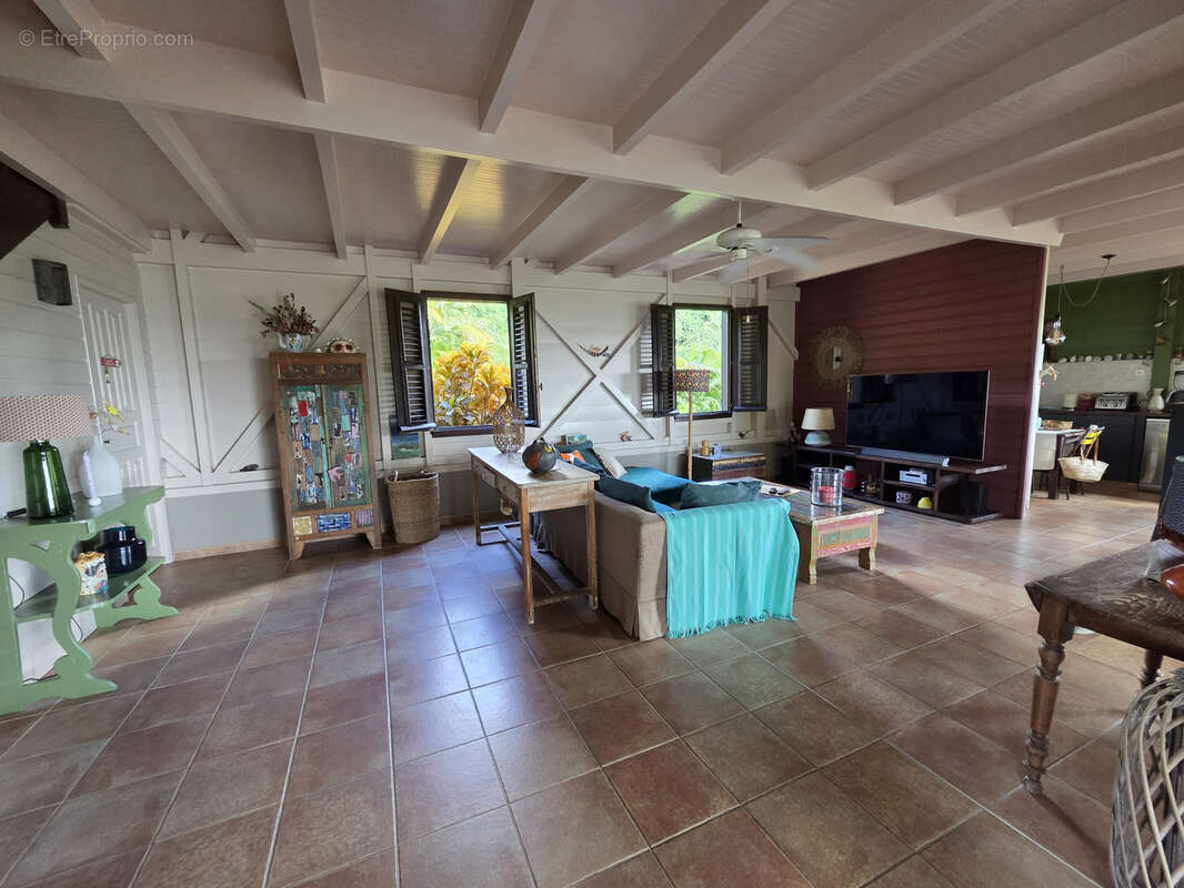 Maison à CASE-PILOTE