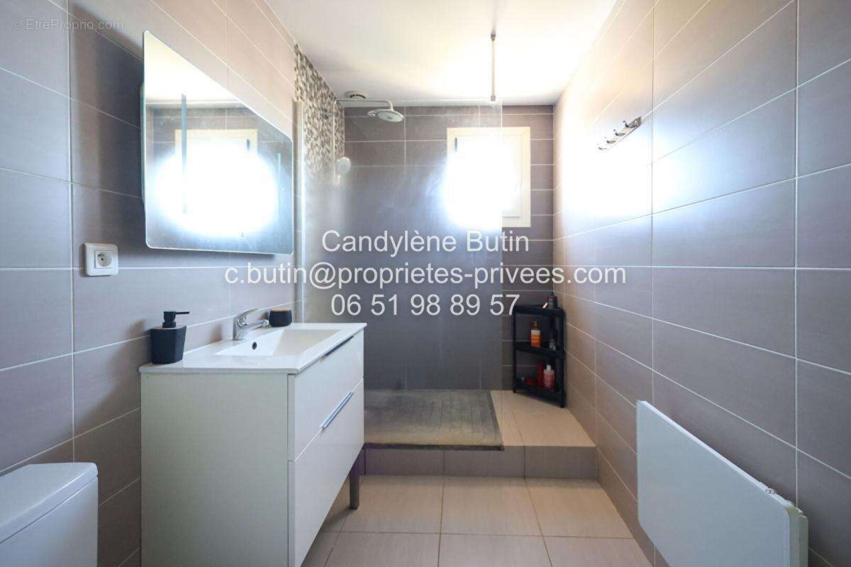 Villa T5 avec piscine et espace détente ,120 m² habitables - photo 13