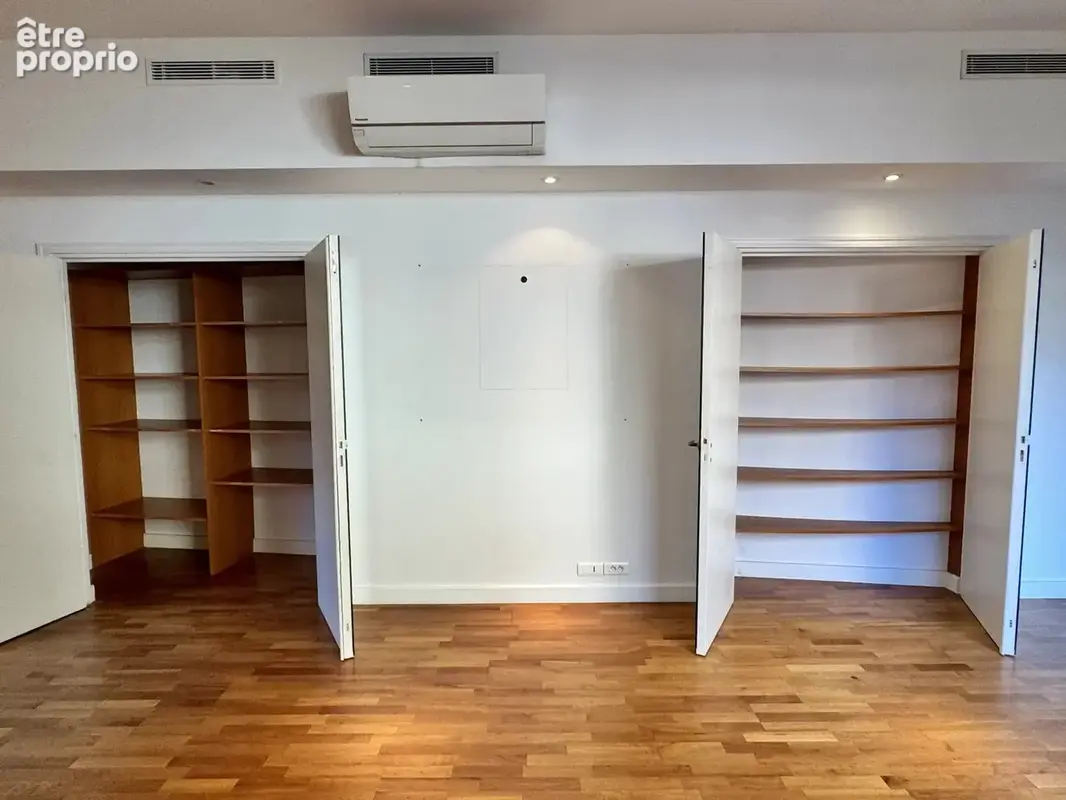 Cannes La Croisette - Appartement 100 m2 à vendre - Gros potentiel locatif - photo 15