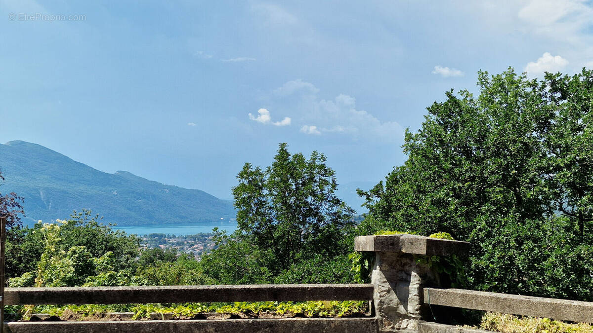 Appartement à AIX-LES-BAINS