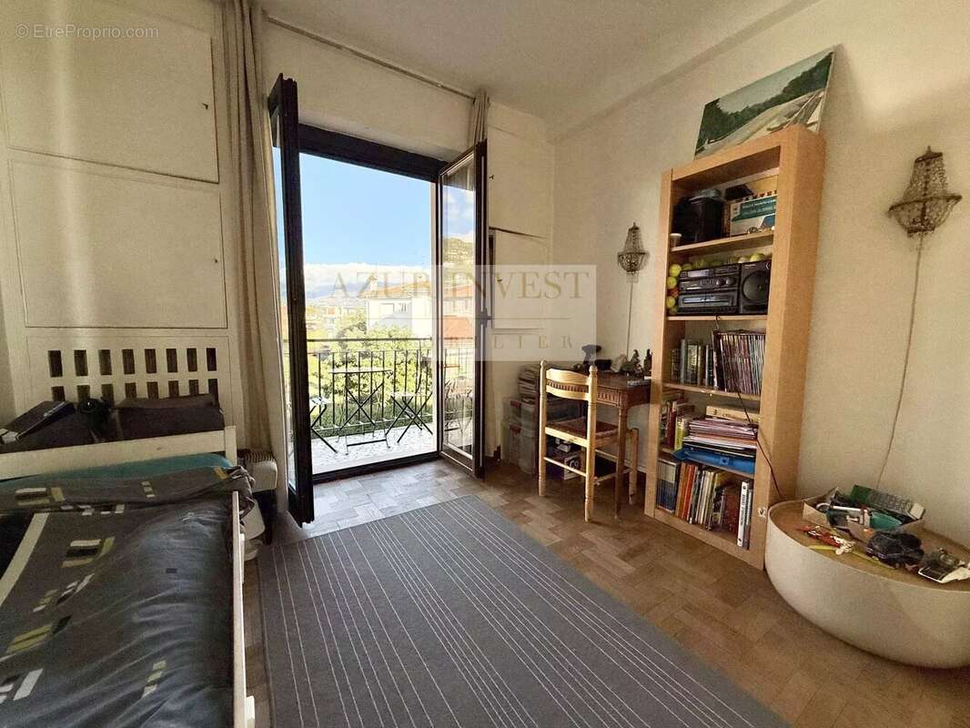 Appartement à ROQUEBRUNE-CAP-MARTIN