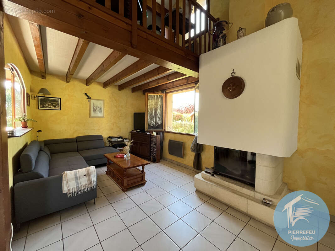 Maison à BRINDAS