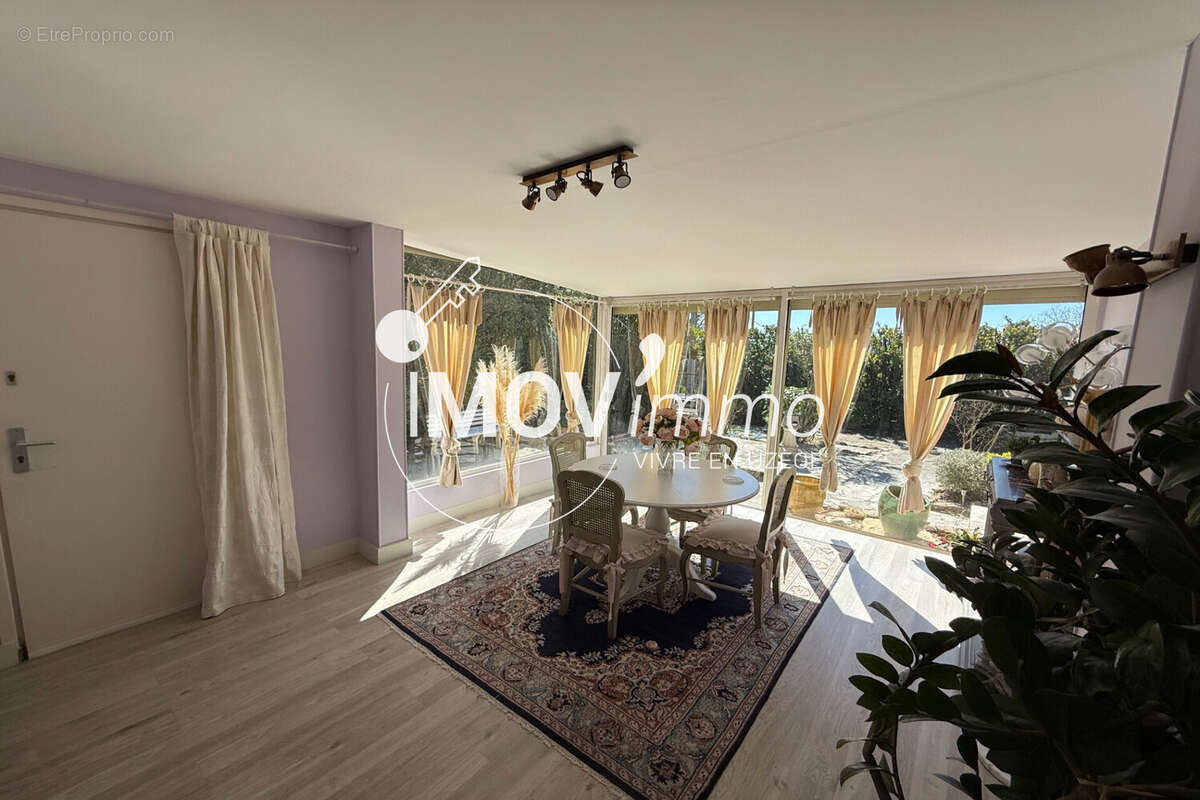 Maison à SAINT-QUENTIN-LA-POTERIE