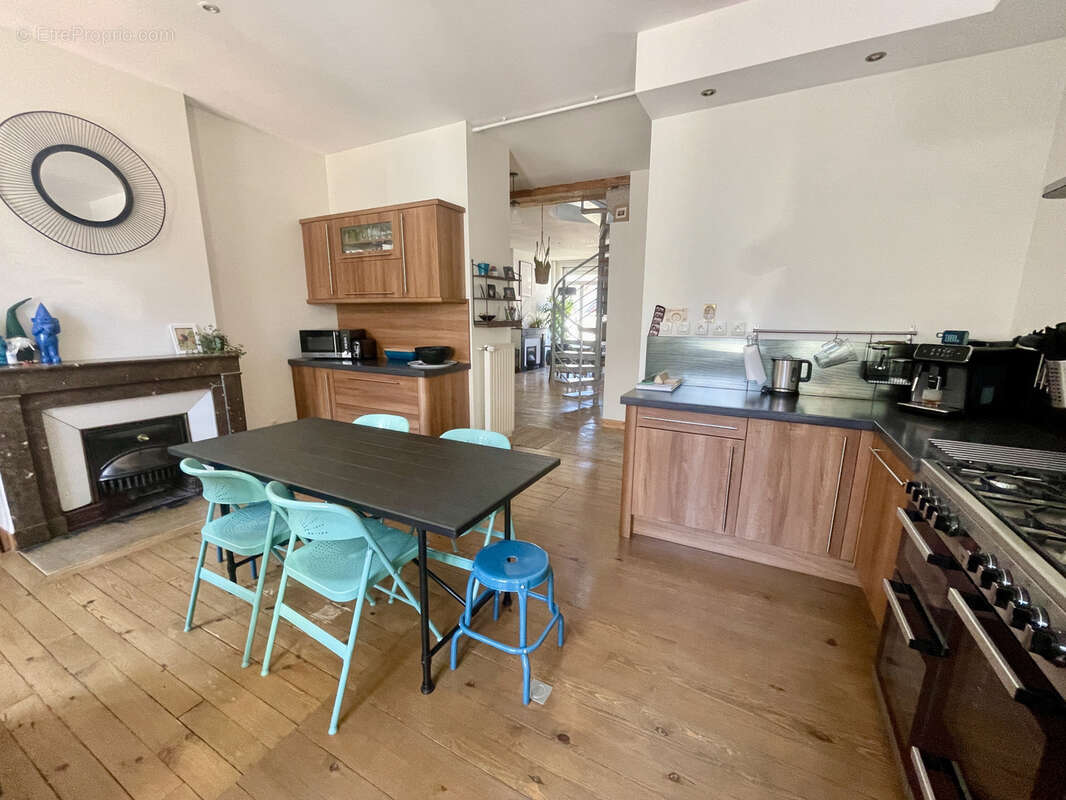 Appartement à SAINT-ETIENNE