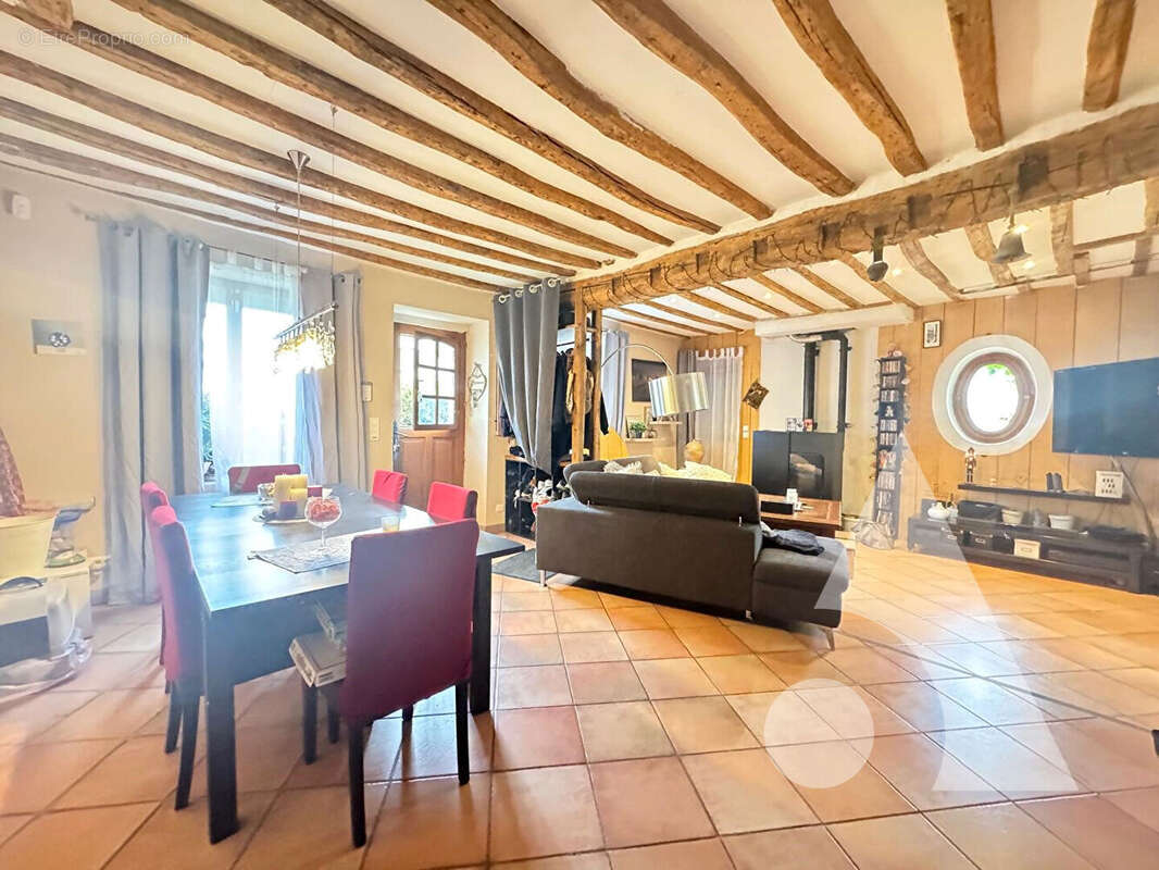 Longère en pierres 4 chambres avec jardin - photo 2