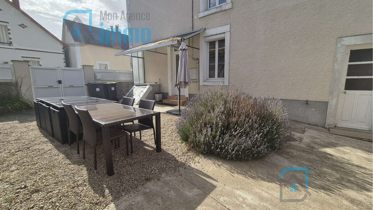 Bourges (18) - Maison familiale 5 chambres - photo 12