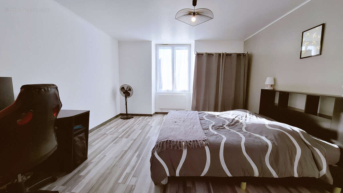 Maison à SAINT-ETIENNE-SOUS-BARBUISE