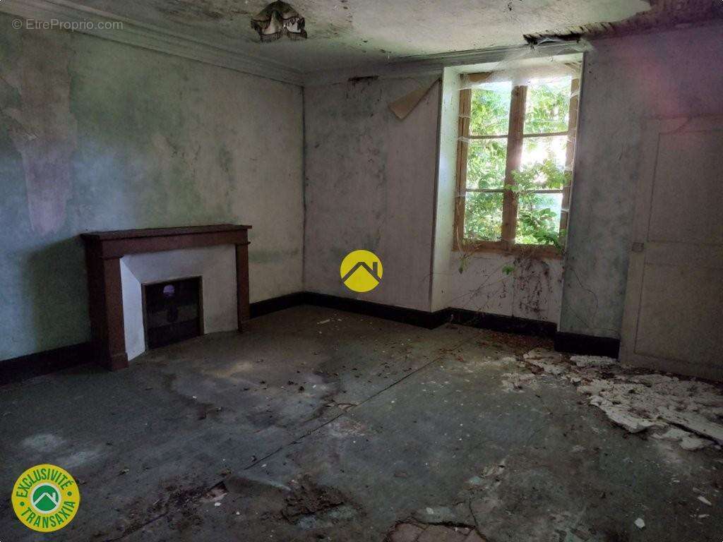 Maison à DUN-LE-PALESTEL