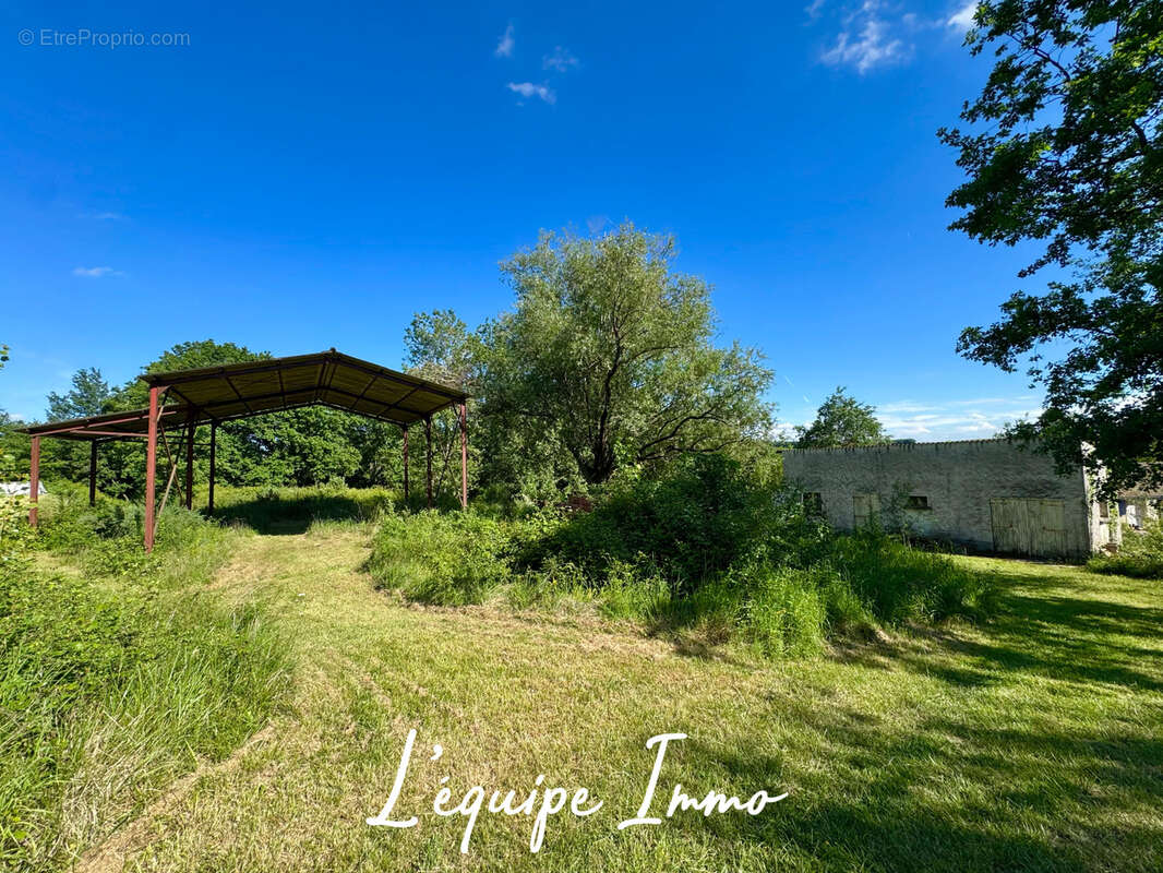 Terrain à LE GRES