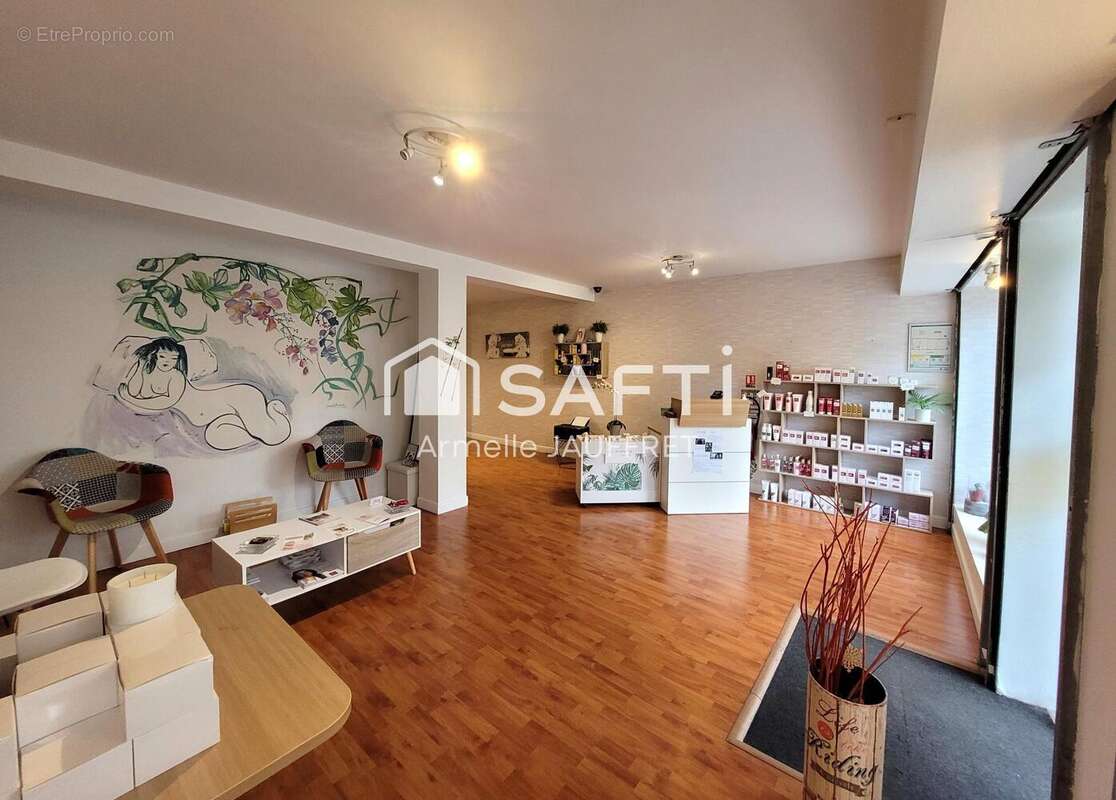 Photo 4 - Commerce à MOISSELLES