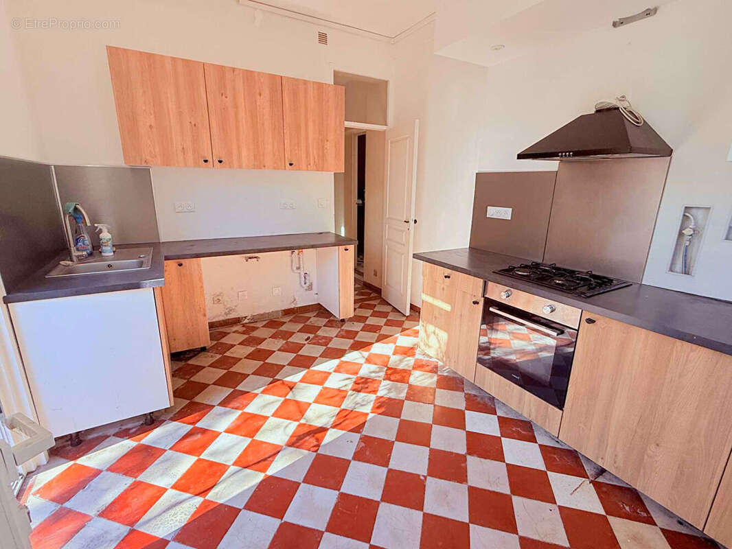 Maison à AMBARES-ET-LAGRAVE