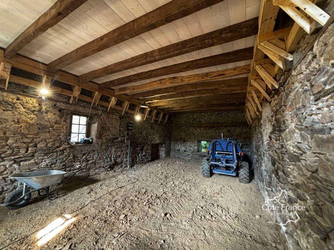 Maison à BAGNAC-SUR-CELE